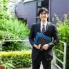 不動産管理をする男性の写真